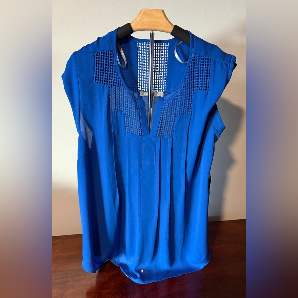 Daniel Rainn Estefany Lace Detail Split Neck Blouse XL